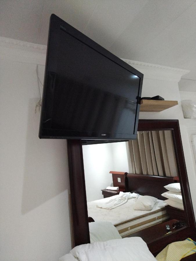 Hostal Cheers Evander Exterior foto